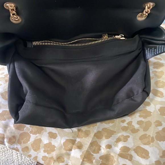 Bebe black bag with gold chains - Picture 8 of 9